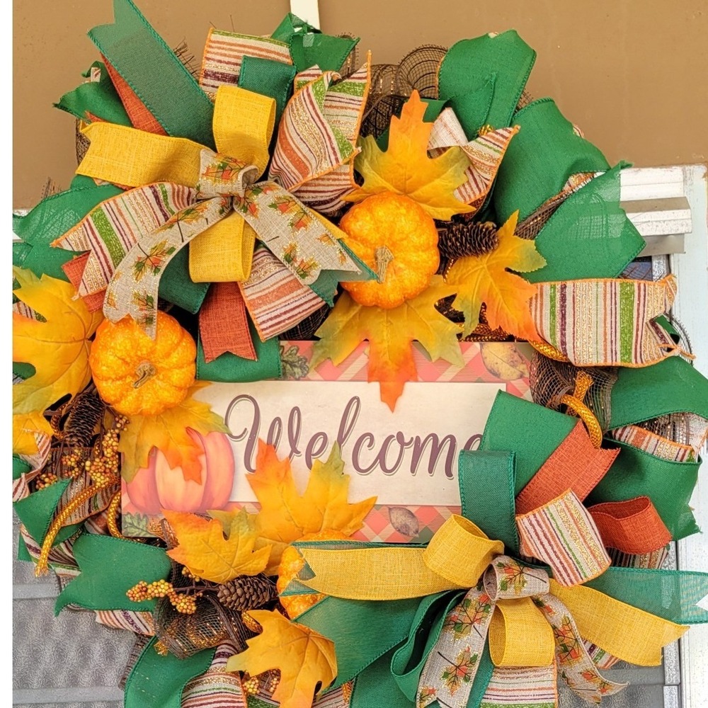 Fall Welcome Wreath Pumpkin Maple Leaf Berries Harvest Decor 23 Inch Handmade